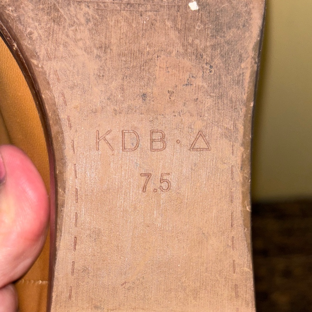 Kelsi Dagger Brooklyn Women's Soft Brown Leather Flats - Picture 6 of 6